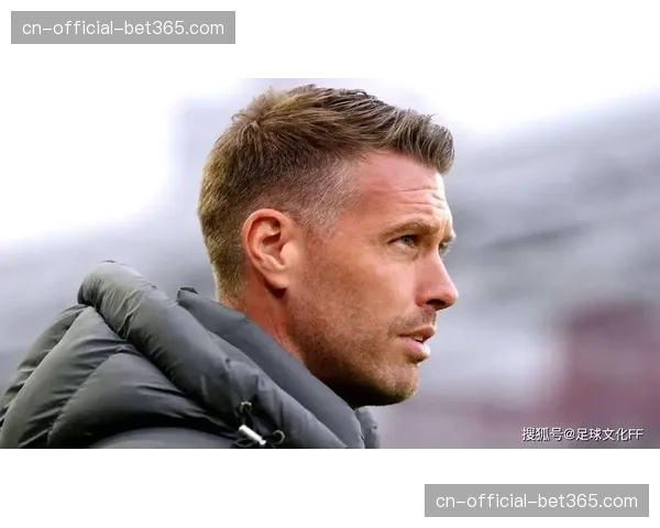 卢顿宣布主教练罗布·爱德华兹与球队续约三年