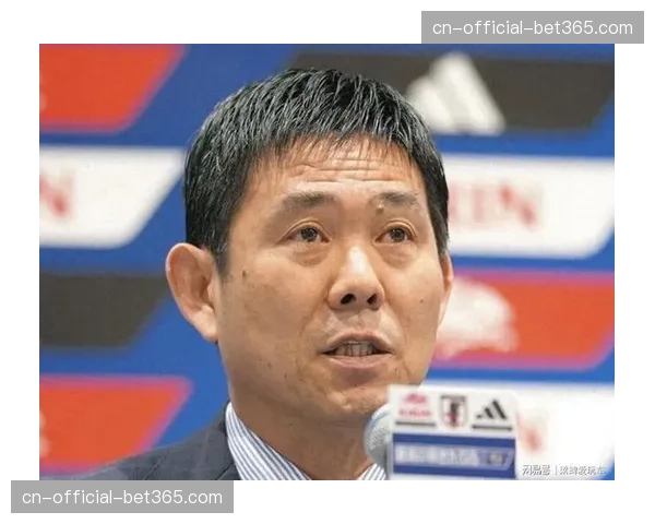 法国锋线尖刀考验森保一防线韧性，富安健洋与板仓滉面临世界杯最大挑战。